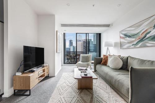 Southbank Apartment | Urban Calm - Tranquil Retreat by Yarra River and Crown