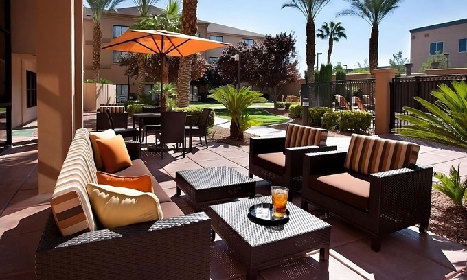 Las Vegas Hotel | Urban Comfort Meets Vegas Excitement in Summerlin! 3 Relaxing Rooms! Pool!