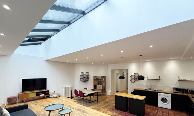 19th Arrondissement Apartment | Urban Flat 186 - Spacious 3 Bedroom Flat in Paris