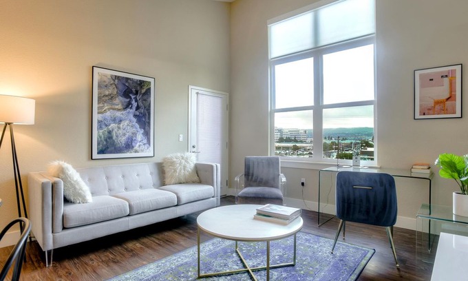 Pilgrim - Triton Apartment | Urban Flat| Prime Foster City Location| Pool+Wifi