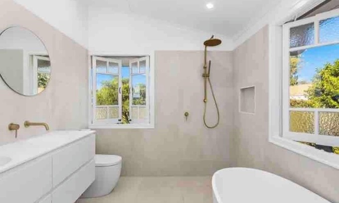 Newtown House | Urban Getaway Ipswich – 4BR Ensuites, Pets Allowed