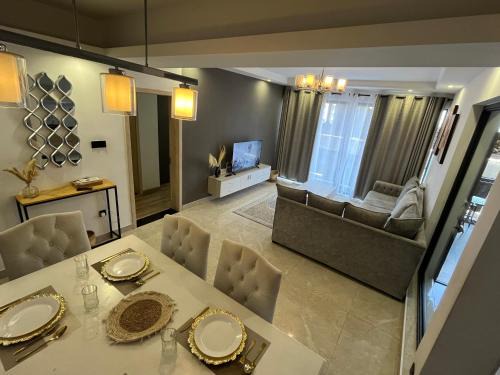 Thompson Estate Apartment | Urban Home