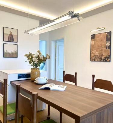 Huangpu Apartment | Urban Hub Bund Art Deco 3Bedroom Enjoy the View of Shanghai with Balcony