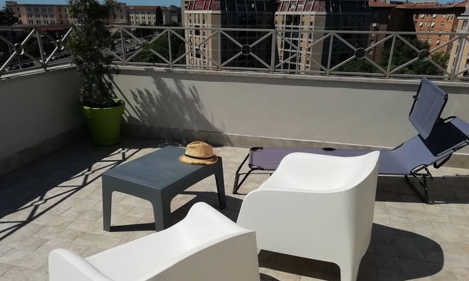 Monte Sacro House | Urban jungle penthouse