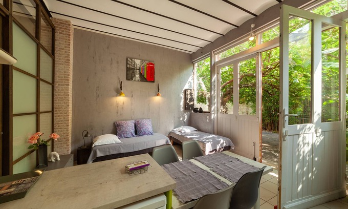 Blois Cottage | Urban loft with all comforts-Pool & Jacuzzi in summer-Accueil Vélos Motos