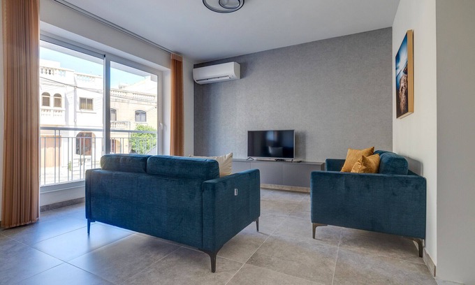 San Gwann Apartment | Urban Oasis, 3BR Duplex in a Prime Location