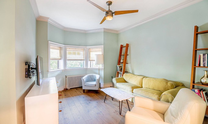 Weehawken House | Urban Oasis with Old World Charm