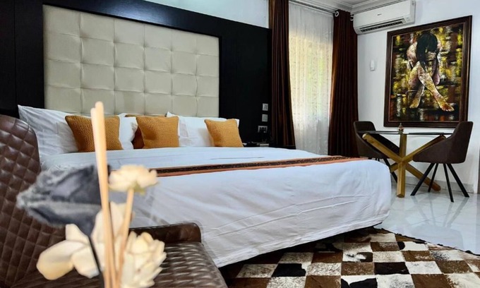 Maitama Hotel | UrbaN RootZ
