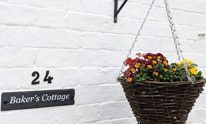 Evesham Cabin | Urban spa and Garden Bar