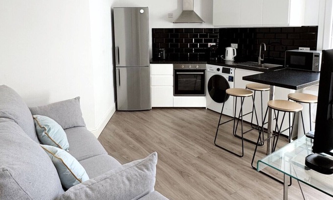 Gibraltar Apartment | Urban Two Bedroom Apartment