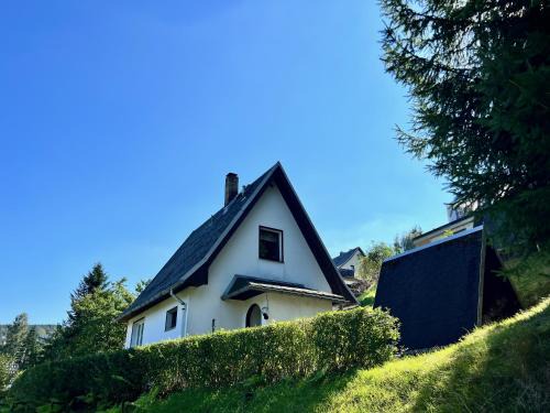 Pobershau House | Urige Berghütte mit Kamin und Sauna im Erzgebirge nahe Schwarzwassertal