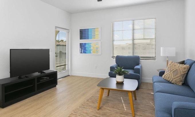 Glendale Sports and Entertainment District Hotel | Hotel ∙ Private 2BR Condo in Zone Luxe with Balcony & Pool
