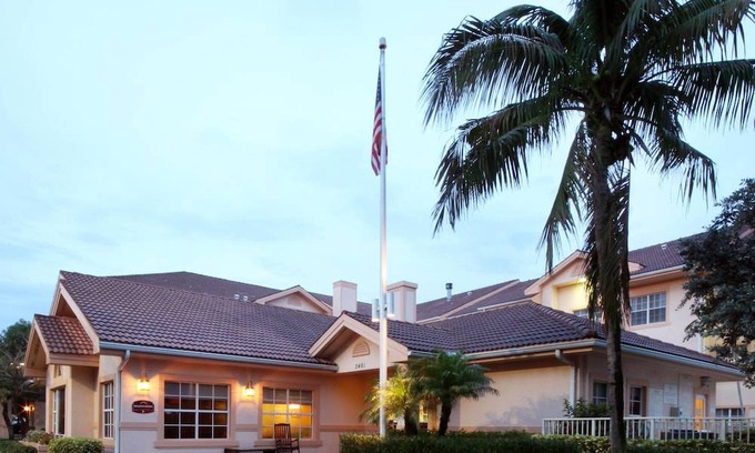 Villages of Palm Beach Lakes Hotel | Residence Inn by Marriott West Palm Beach
