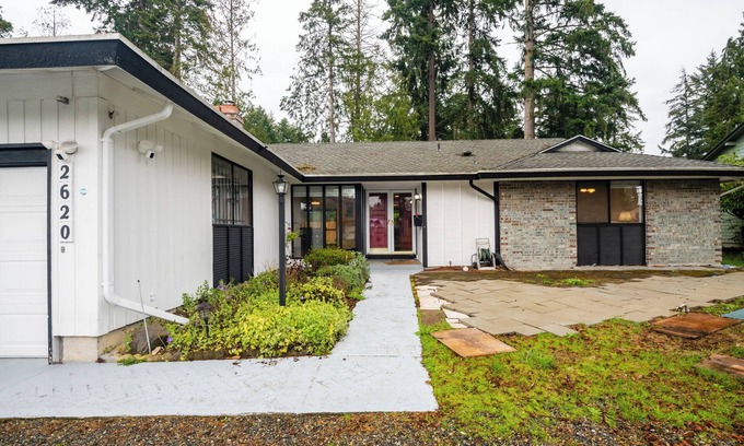 Auburn House | Utopia Luxury Stay - Auburn