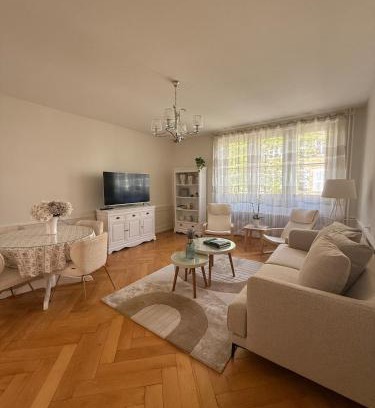 Neuchatel Apartment | V&V La Vie Est Belle