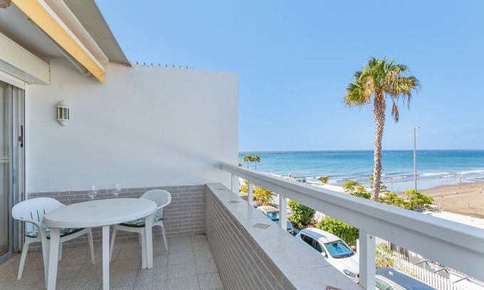 San Agustin Apartment | Vacation Apartment 'Al Mar En San Agustín' with Sea View, Private Terrace and Wi-Fi