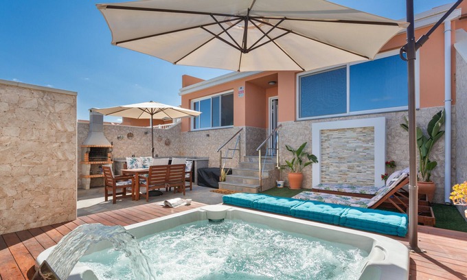 Caleta de Fuste House | Vacation Home 'Kentia' with Sea View, Private Terrace and Wi-Fi
