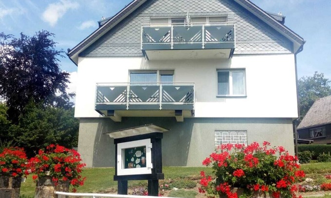 Hildfeld Apartment | Vacation apartment 90sqm with south-facing balcony and 2 bedrooms