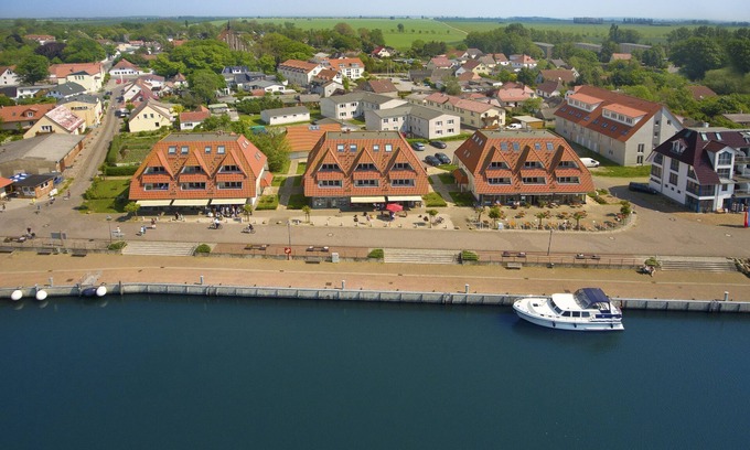 Wiek Apartment | Vacation apartment near the harbor with balcony and sea view - Hafenhäuser Wiek 05