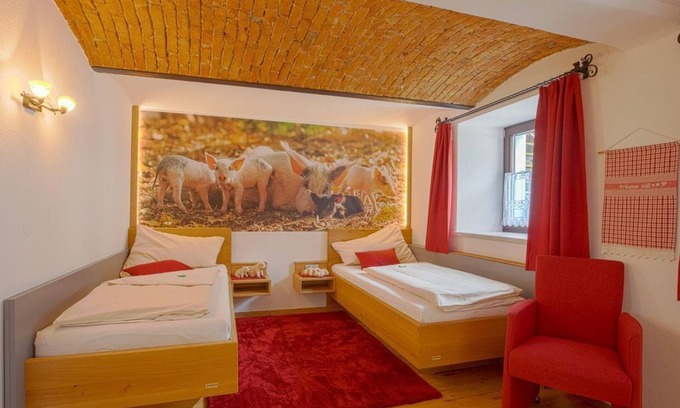 Schlierbach Other | Vacation apartment "Schweinchenwohnung" - relaxation and time out at the goat farm for