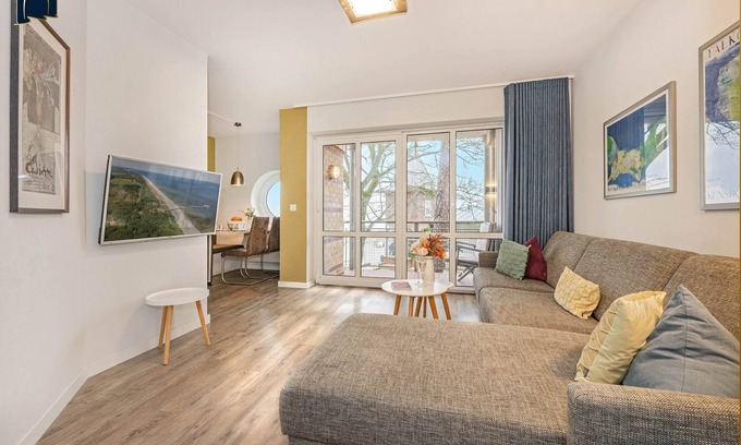 Koserow Apartment | Vacation apartment close to the beach in Koserow with balcony and sea view right on the sea