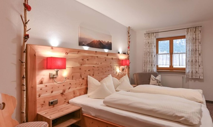 Rofleuten Apartment | Vacation apartment Edelsberg No. 1 on the first floor - Landhaus am Rosenbächle