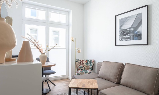 Warnemuende Apartment | Vacation directly on the historic Alter Strom