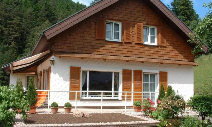 Baiersbronn Apartment | Vacation home Schenk Wohlfühl Fe-Wo. -TALBLICK- uniquely quiet south-facing location