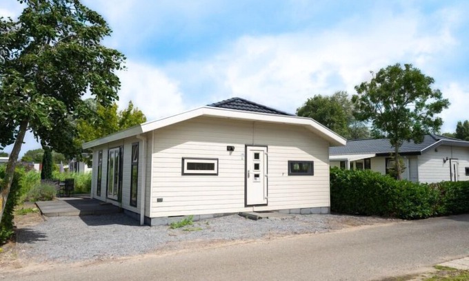 Dordtse Biesbosch House | Vacation home EuroParcs Resort De Biesbosch in Dordrecht - 4 persons, 2 bedrooms