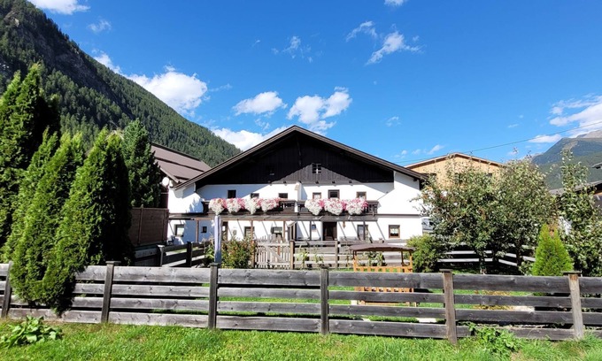 Laengenfeld House | Vacation home Helena by Interhome