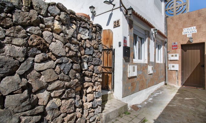 Valleseco House | Vacation Home 'Mi Candela' with Private Terrace and Wi-Fi