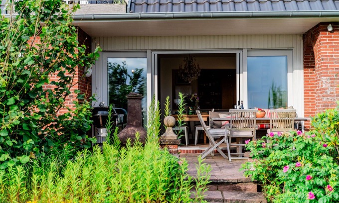 Nordstrand House | Vacation home on the small jetty