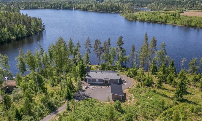 Hirvensalmi House | Vacation home Paula by Interhome