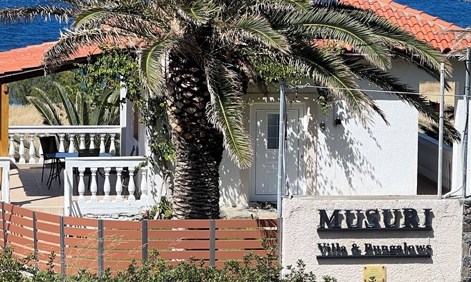 Mochlos House | Vacation home right on the Mediterranean with direct sea access