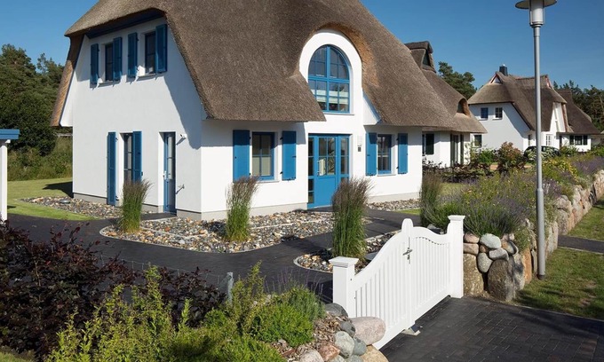 Bodstedt House | Vacation home Schilfrohrsänger 8 - Close to nature - Ferienhäuser Kranichsruh