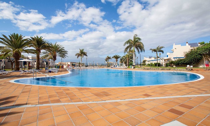Bahia Feliz House | Vacation Home 'Sun and Beach Bahia Feliz' with Sea View, Wi-Fi and Air Conditioning