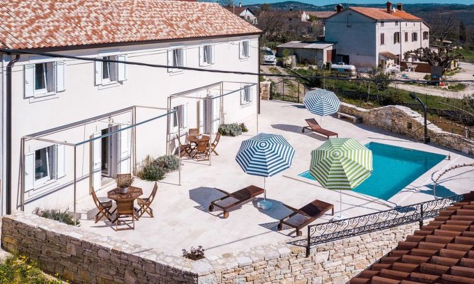 Nova Vas House | Vacation home Villanova (NVG400) in Novigrad (Istra) - 9 persons, 3 bedrooms