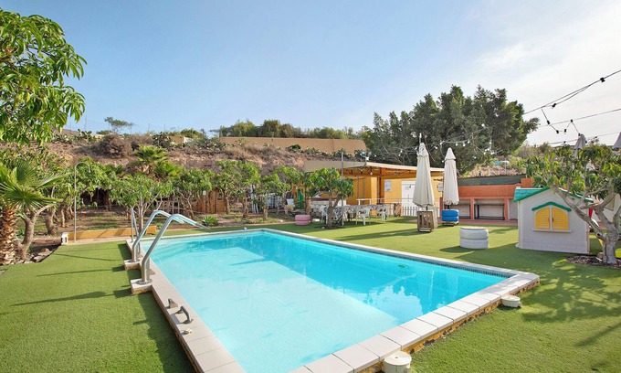 San Bartolome de Tirajana Villa | Vacation Home "Vidalenta El Salobre" with Mountain View, Private Pool & Wi-Fi