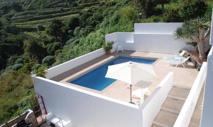 Santa Ursula House | Vacation Home "Villa Colonial" with Sea View, Pool & Wi-Fi