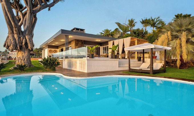 Santa Ursula Villa | Vacation Home "Villa Bahía de Michel" with Sea View, Pool, Garden & Wi-Fi