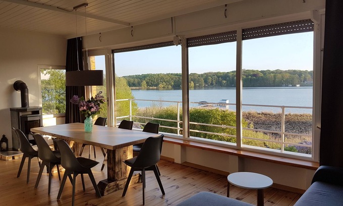 Werder House | Vacation home with unique lake view