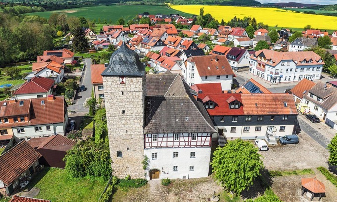 Am Ohmberg Apartment | Vacation in the castle up to 15 pers. Apartment: Burggraf & Himmelsleiter