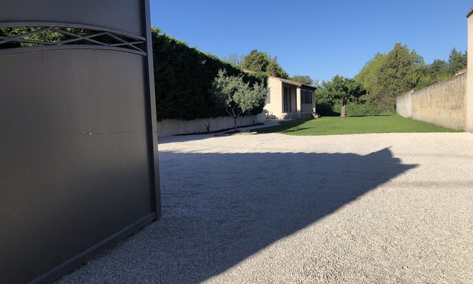 Monteux Villa | Vacations in Vaucluse (long stay preferred)