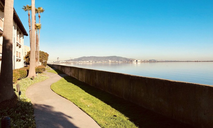 Burlingame Hotel | Vagabond Inn Executive San Francisco Airport