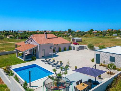 Valbandon House | Vakantiehuis Ana