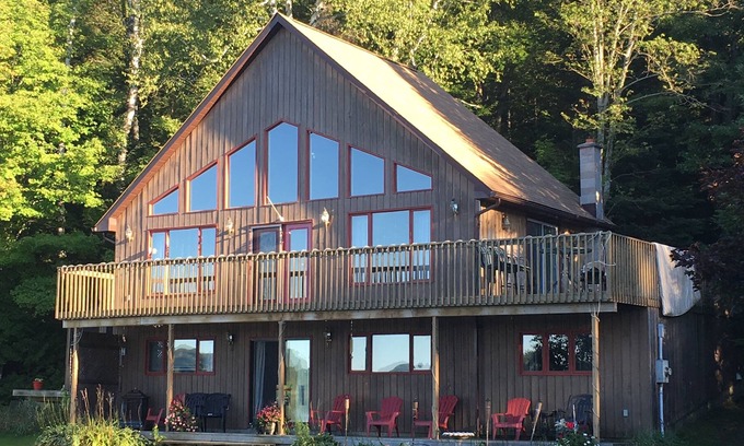 Highlands East Cottage | Valhalla on the lake