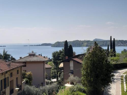 Morgnaga Apartment | VALLE FIORITA 42 - Lake view apartment