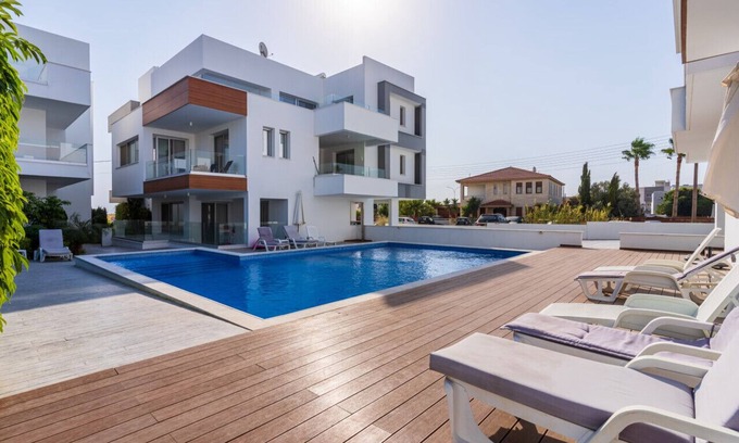 Larnaca Apartment | Valleria - 2 BR Apartment W/Pool in Larnaca