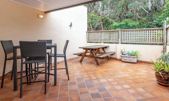 Blueys Beach Apartment | Van Gogh - Location Location Location