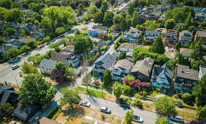 Dunbar House | Van West Serene Retreat~Close to UBC and Downtown